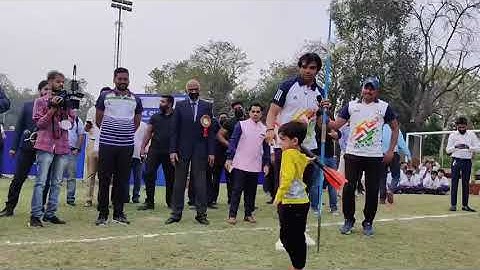 Neeraj Chopra teaching some basics of Javelin throw