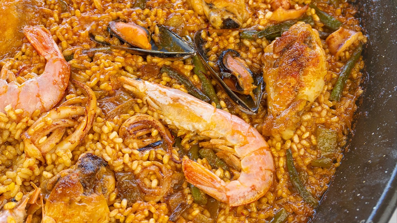 RECETA PAELLA ESPAÑOLA Tradicional ▶ Receta Fácil Paso a Paso con Todo el Sabor 😍