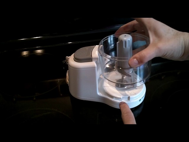 How to assemble a Black and Decker Handy Chopper Mini Food