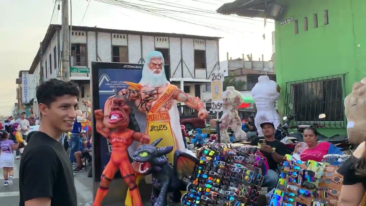 AÑOS VIEJOS de la calle 6 de Marzo GUAYAQUIL 2025 