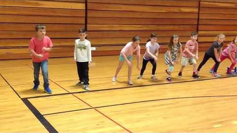 Demonstration of the "beep" running test for elementary students