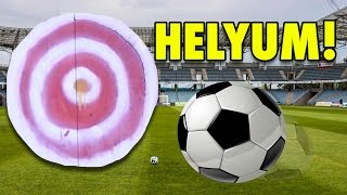 Helyum Dolu Futbol Topu Ile Şut Çekmek