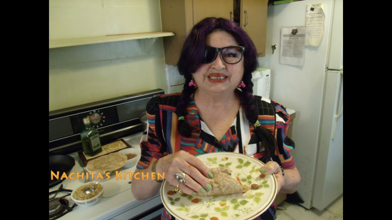 Nachita's Kitchen: Make Leftover Chicken Burritos - YouTube