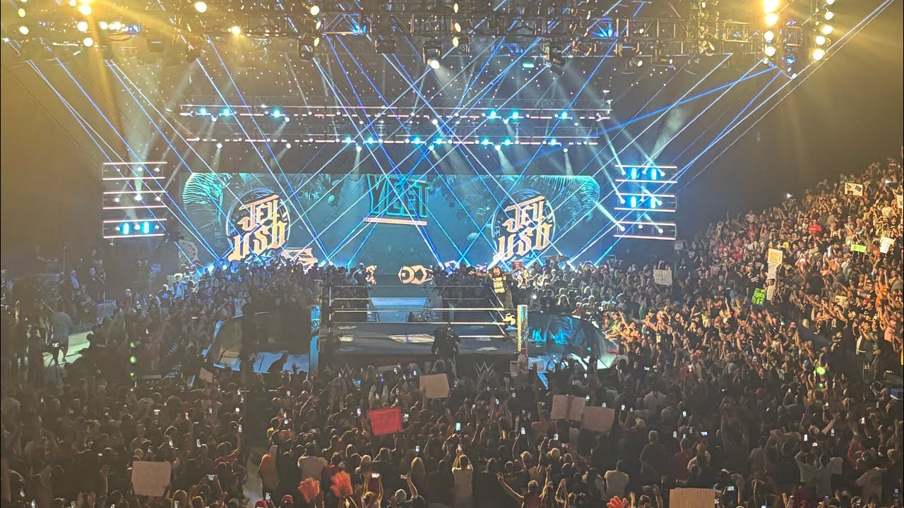 WWE MONDAY NIGHT RAW VLOG LIVE FROM PHILADELPHIA!!!! 