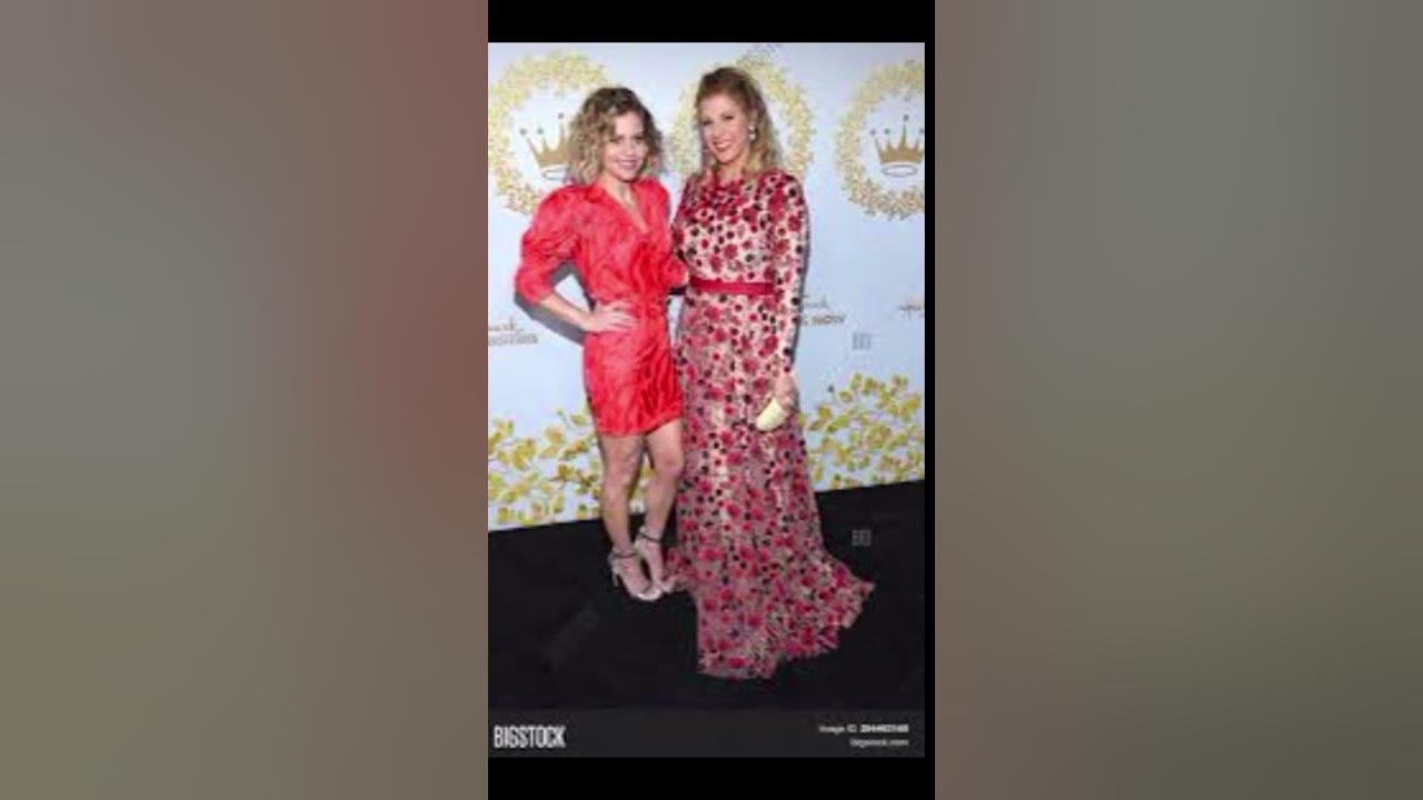 Candace Cameron Bura aka DJ Tanner and Jodie Sweeten AKA Stephanie Tanner