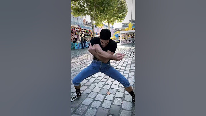 Crazy guy vs boxing machine