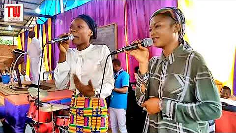 Bolamu - Sr Félicité Mputu chante Sr Lydie Nseya/Fidèle ya bomoyi na nga