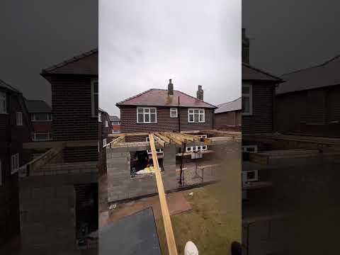 Установка балок деревянного