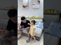 Dad ate Xixi's snacks, Xixi's reaction was satisfying. Haha Dad takes care of baby.