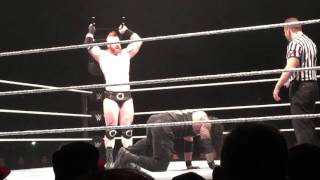 Roman Reigns vs Sheamus pt7 12/27/15 Chicago