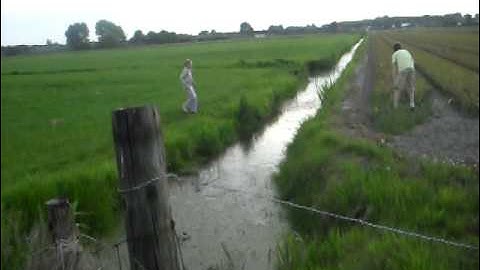funny video slootje springen