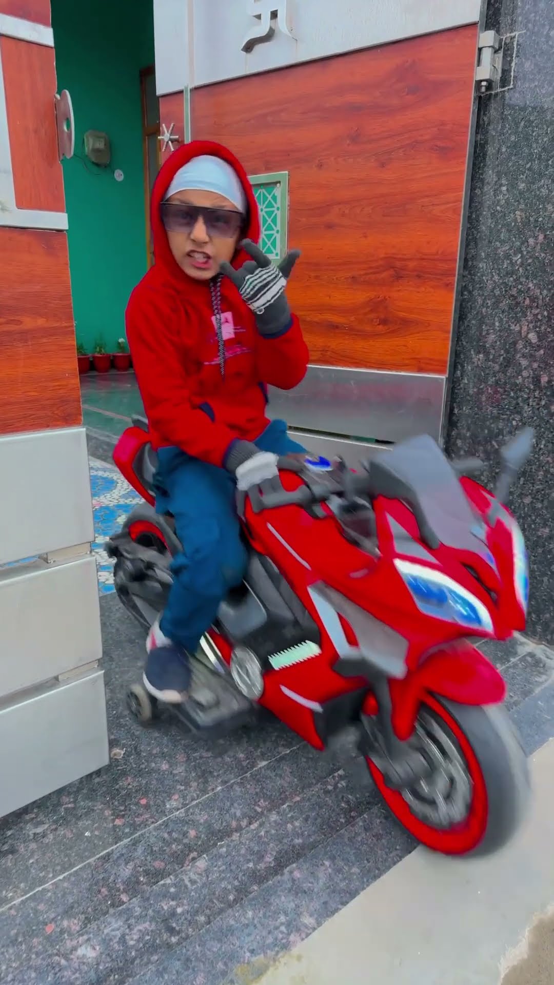 Godari gattu meedha ❤️? #shorts #trending #funny #viralvideo #love
