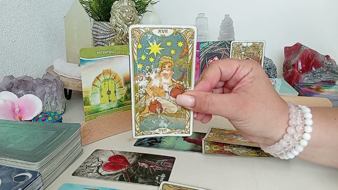 Leeuw ♌️ Wat zie je niet aankomen in de liefde? ❤️ Er zijn mogelijkheden in de liefde, creëeren! 💞🙏🍀