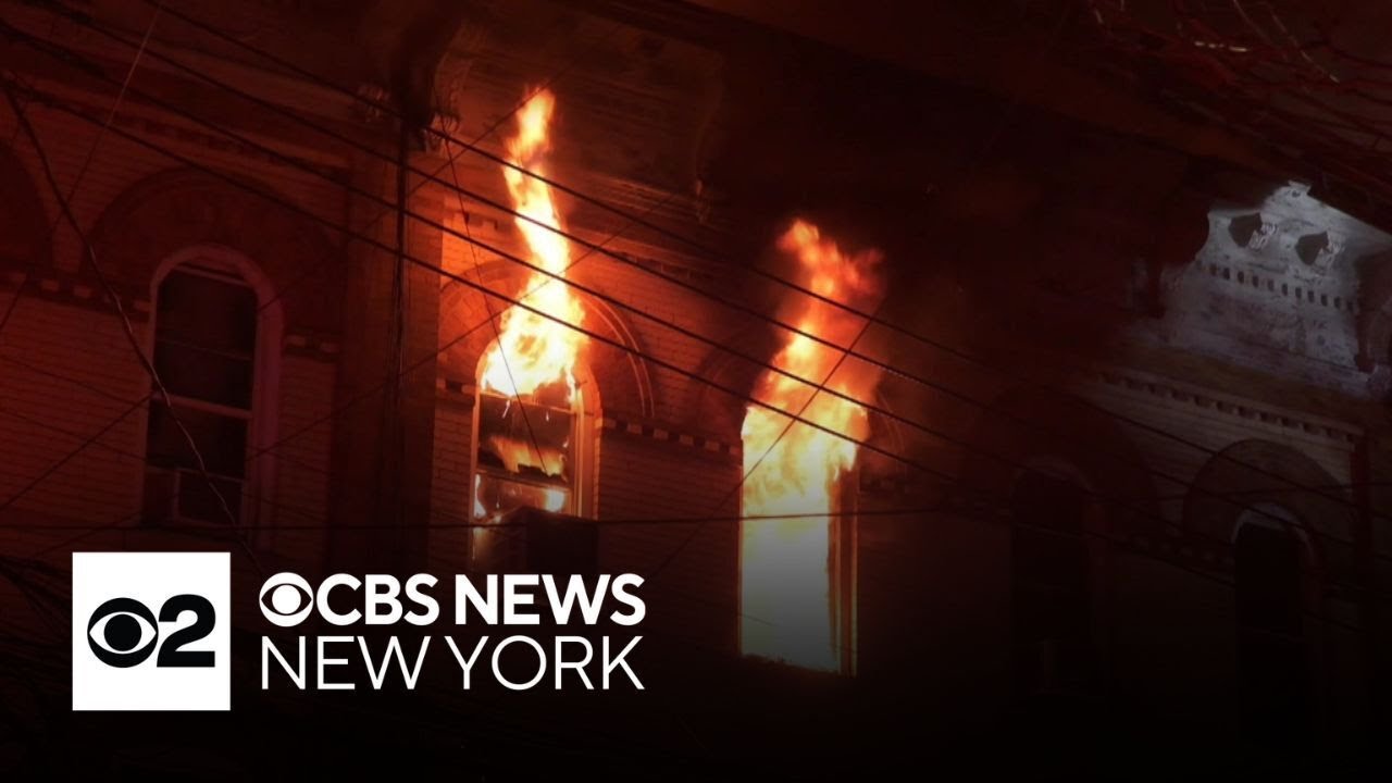 2 firefighters seriously injured in Queens fire