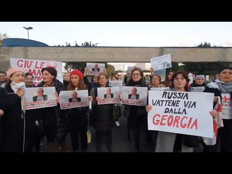 ვაჟა გაფრინდაშვილის გათავისუფლების მოთხოვნით რომში, რუსეთის საელჩოსთან აქცია გაიმართა