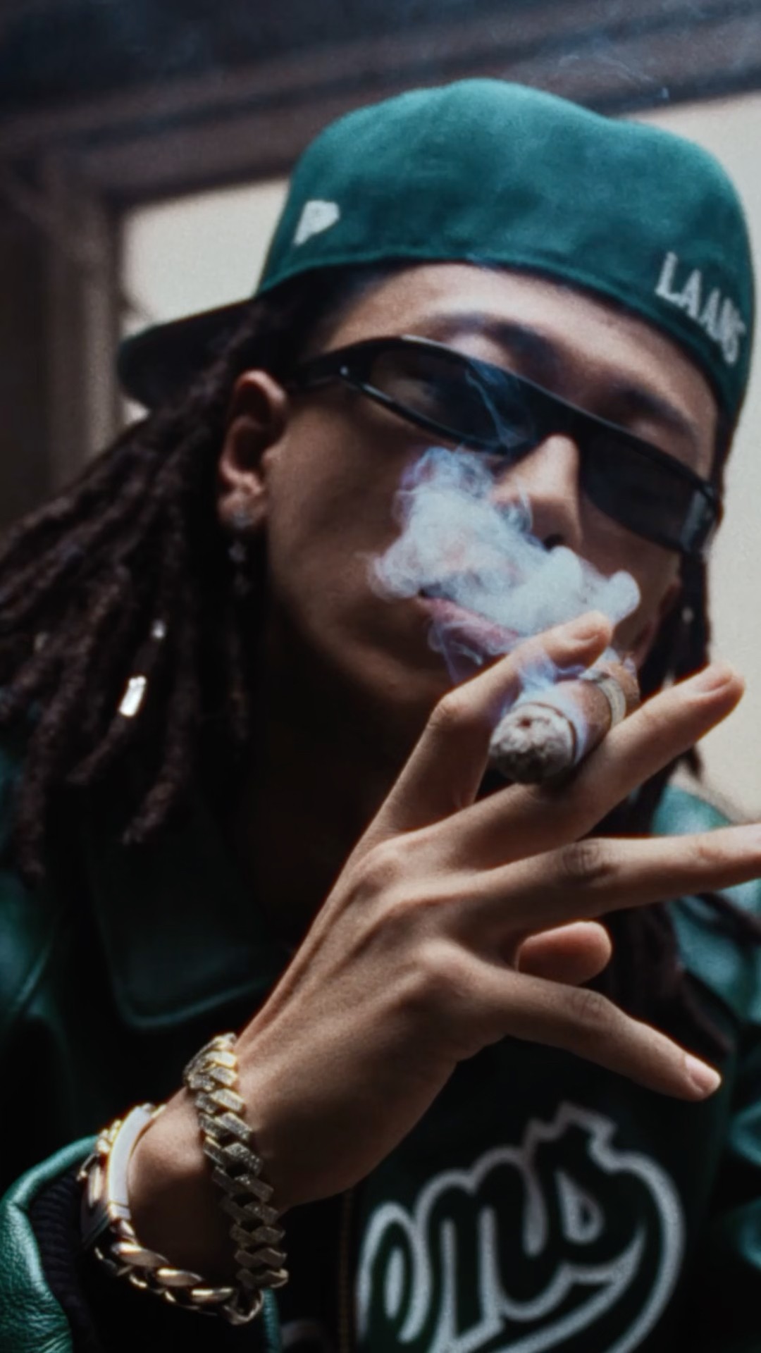 ellow Bucks - YouTube