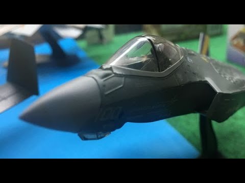 HobbyMaster 1/72 F35C Lightning II JSF US Navy, CF-01 - YouTube