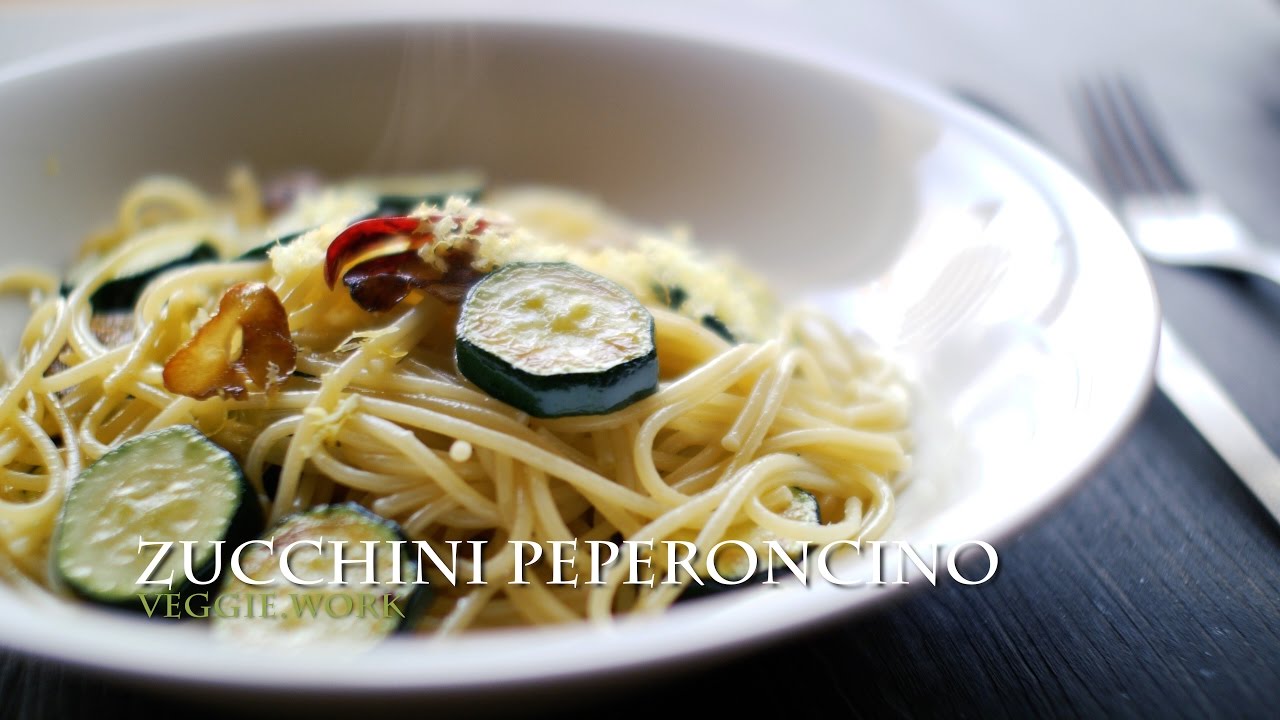 ズッキーニのペペロンチーノ Zucchini Peperoncino Youtube ズッキーニのペペロンチーノ Zucchini Peperoncino Youtube