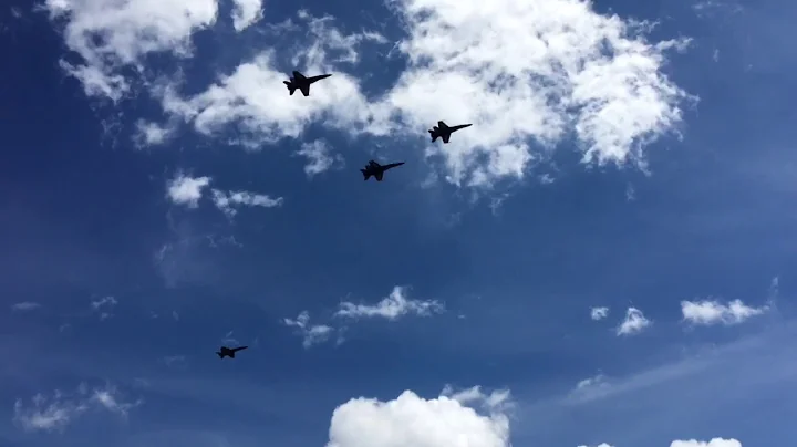 Blue Angels practice for this weekend