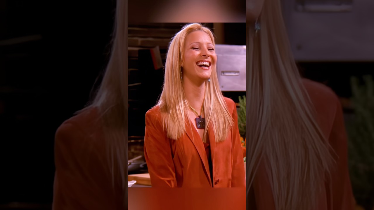 Phoebe was chatting with Monica's sous chef in the kitchen.  #pzz6u #viralvideo #shorts