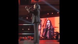 Laura Pausini - Sigue Sin Mí - Live High Notes 2022