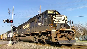 NS SD60 Standard Cab leads an C44-9W on NS E49 Notch 8 & Rolling as they Head for Choco NC