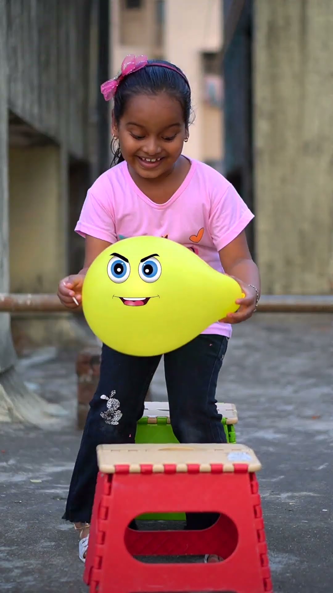 Magical balloon se kisko kya mila ?? #shorts #funnyshorts #funnyvideo