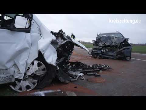 Unfall bei Diepholz-Aschen: Autos kollidieren frontal