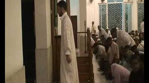 القارئ الليبي المبروك احميد بجزر المالديف ج2