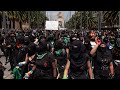 Feministas de marcha pro aborto realizan destrozos y agreden a policías de CDMX