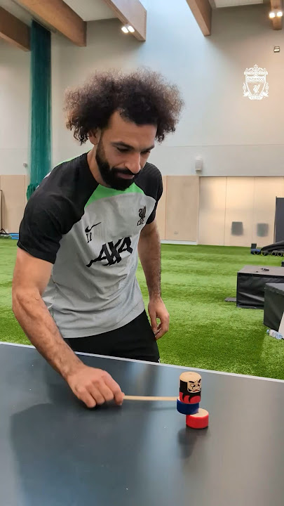 🇯🇵 Salah & Tsimikas take on Daruma Otoshi!