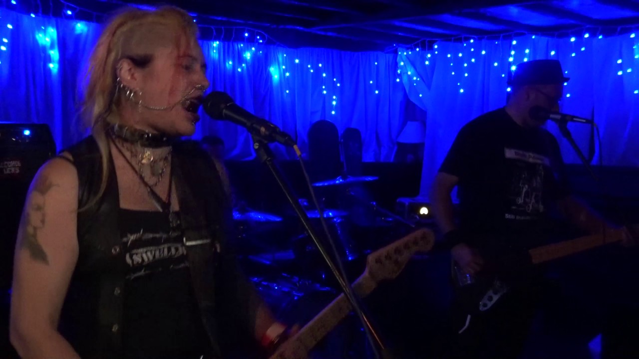 ALCOHOL LICKS - Chasetown Cottage of Content 22/10/16 - MPRV News