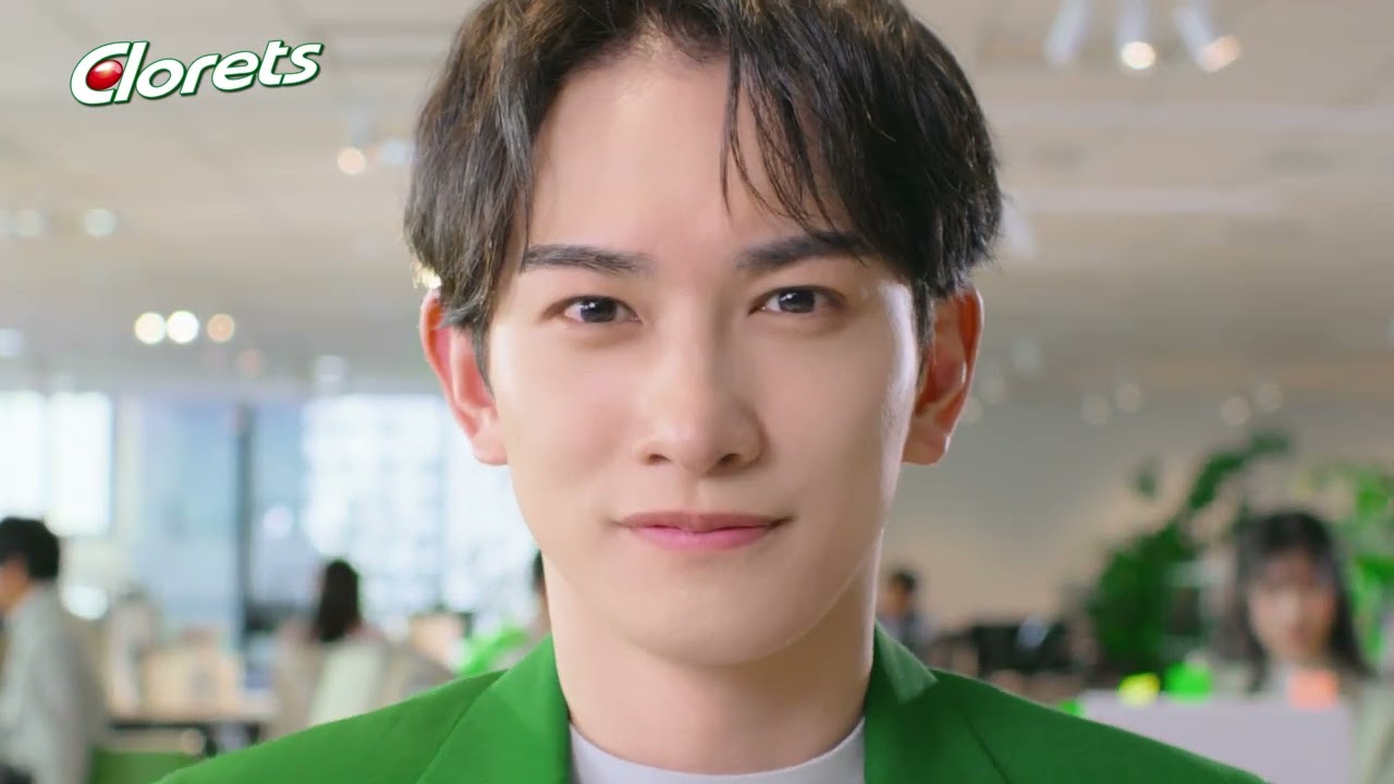 クロレッツ「いい息でつづけ！いいジブン。」篇15秒　ビッグフルーツ新登場