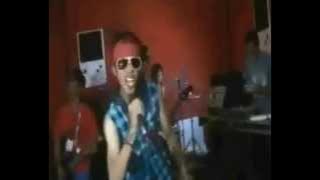 Super Strum - Aku Bukan Robot