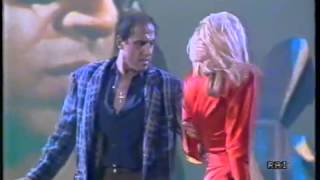 Video thumbnail of "ADRIANO CELENTANO - VERONICA VERRAI (FANTASTICO 1986)"