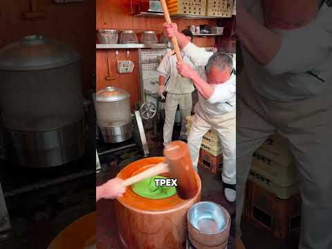 Как делают моти в Японии 😯