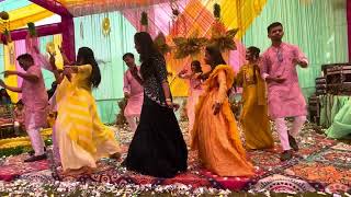 Ghoomariyu 3.0 sangeet dance choreography Fashion aayi song ￼ cousin dedicated dance to bride