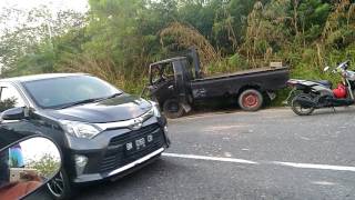 Kecelakaan mobil pick up harapan raya pekanbaru