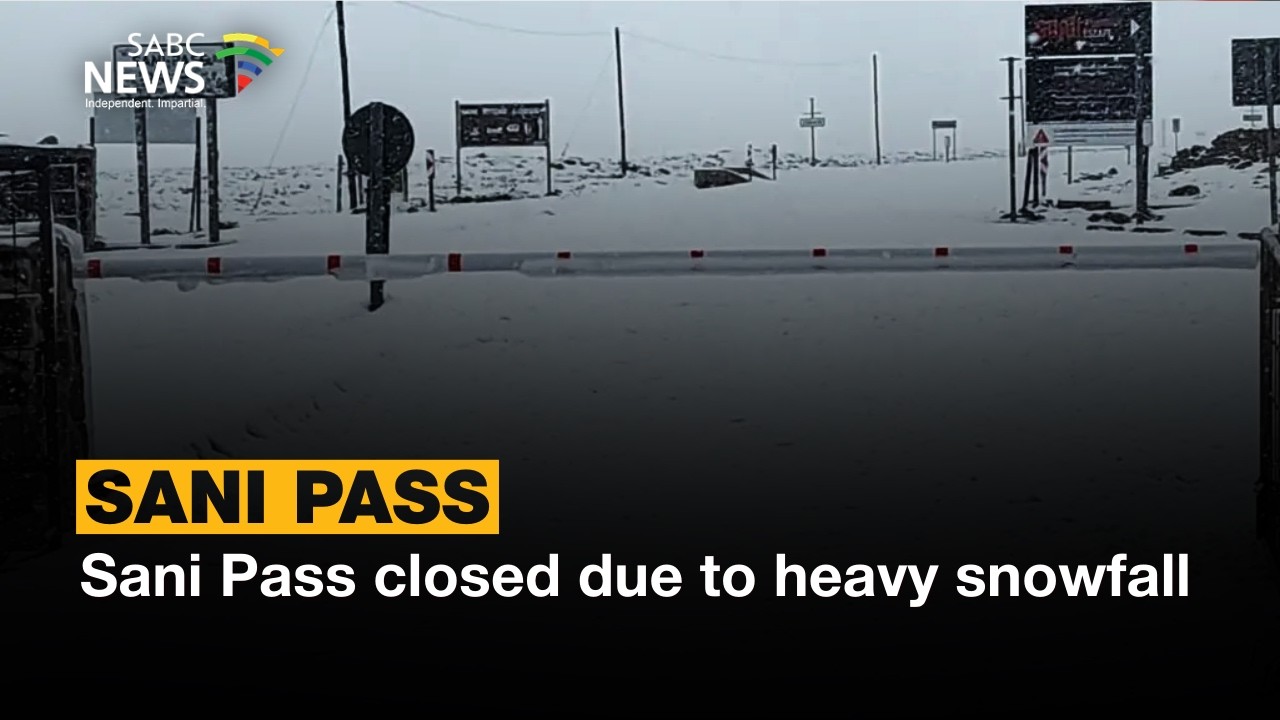 Sani Pass closed due to heavy snowfall - YouTube