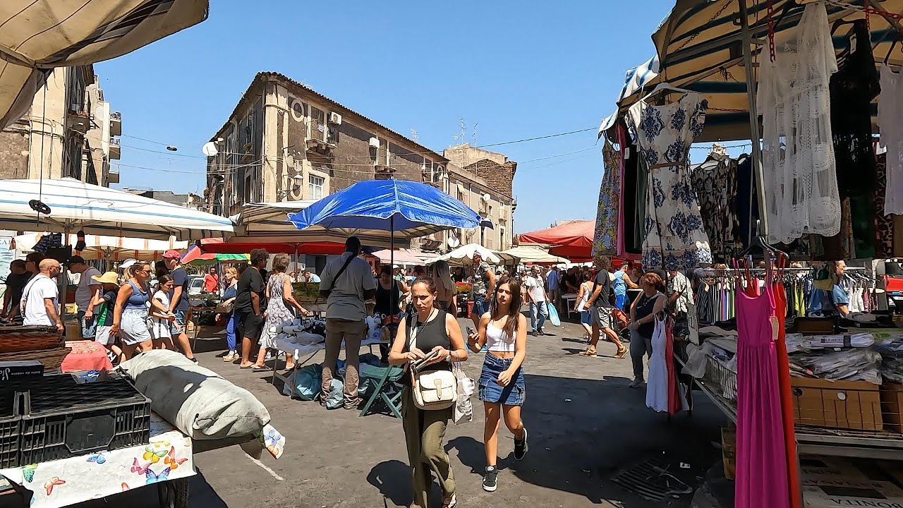 Catania Fera O' Luni! This Open Air Market is Huge!  [4K]