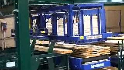 Joulin Gantry Robots: Outfeed of Band Saw Function