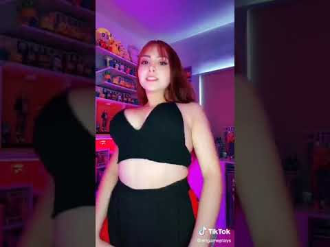 Hot tiktok girls dancing ass video