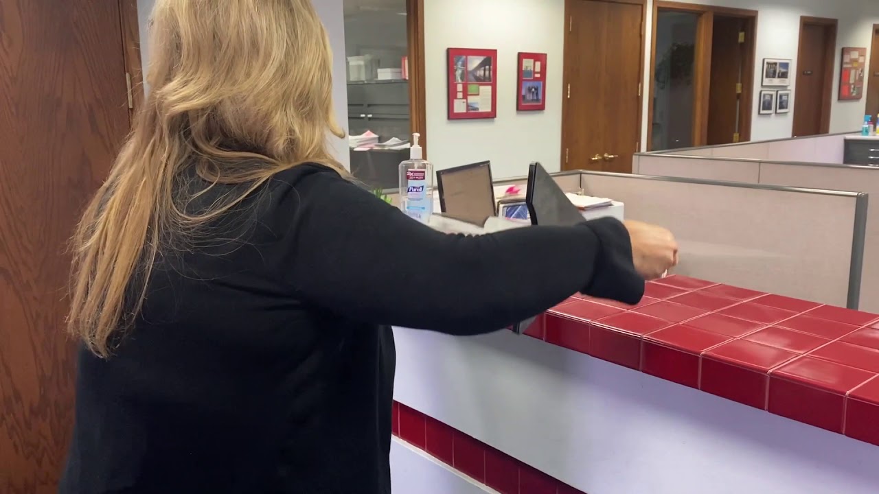 Assembling the Therafin Sneeze Guard