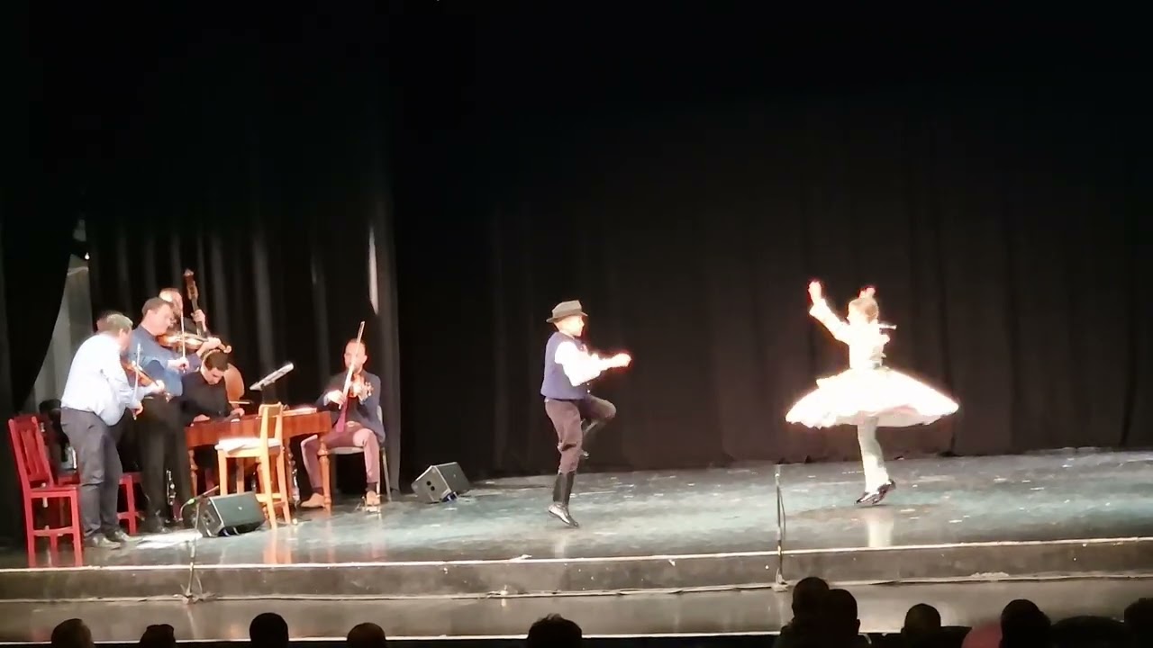 Tóth Róza Emma és Piros Fábián György / dél-alföldi oláhos és frisses