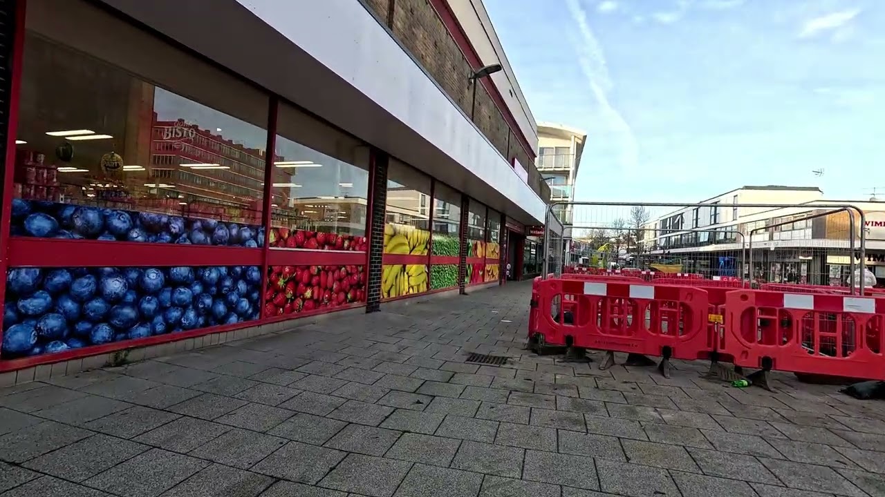 Virtual Walk - Farnborough Town Centre Shops - December 2025 | kittikoko