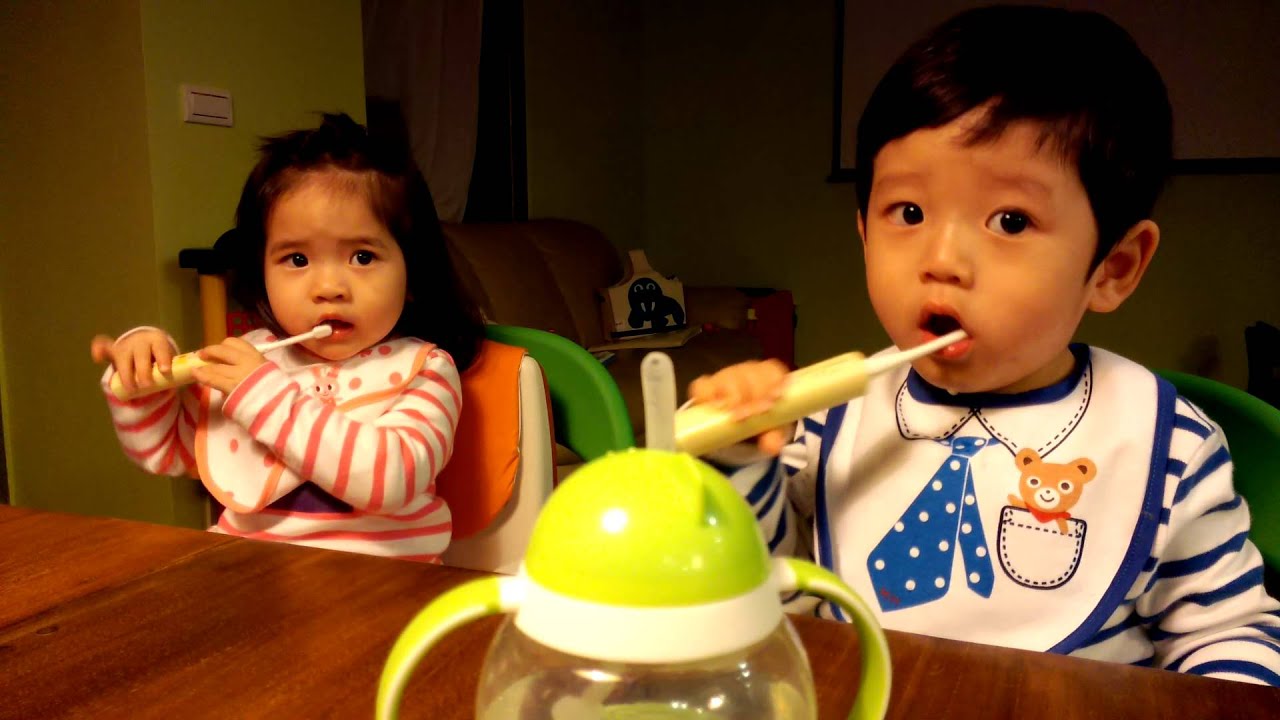 first time to use electric toothbrush - YouTube