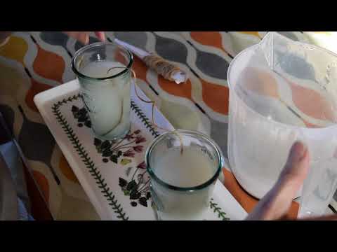 How to make a crystal using washing soda