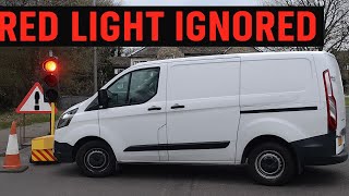Temporary Traffic Lights Fail | Dangerous Road Hazard Caught on Camera