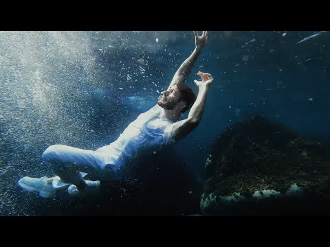 Daniele Coletta - Piove Sulla Luna (Official Video)