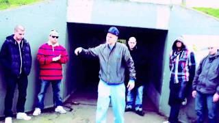 Gutta ft. Toombs, White Noize, Masta Krisp, Rick Fury, Shok, Heavy Duty, Skrabl, Shanks, Verses.